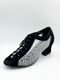 GO4052S, Black Nubuck / Pattern Mesh, Clearance